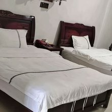 师宗宝隆宾馆