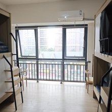 住得巴适青年旅舍(二江寺地铁站店)