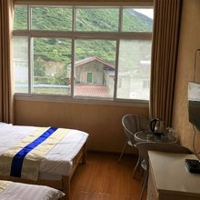 泸定雪绒花民宿