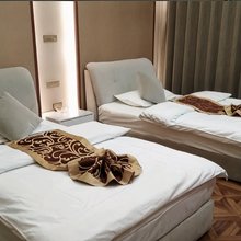 陆良颐景源主题酒店
