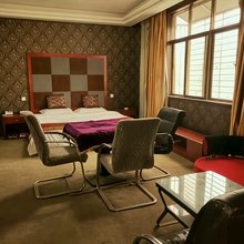 新蔡帝皇公寓