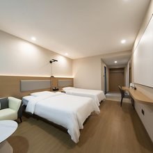 云夕酒店(武汉黄鹤楼武昌火车站店)