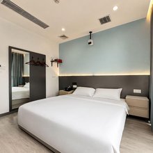 宜恋心悦自助酒店(宜昌中南兴发广场三峡职院店)