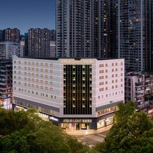贵阳喷水池民生路好吃街轻居酒店