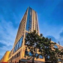 宿不同设计师民宿(咸宁南站万达广场店)