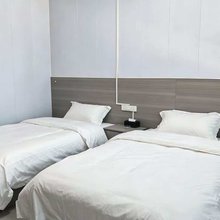 普兰县云端栖宿店
