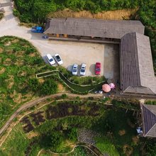 阳山百花山山庄