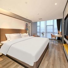 诚良酒店(昆明红会医院南屏步行街店)