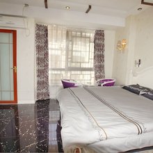 西昌柒贤客栈(湿地公园店)
