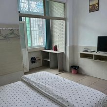 佛山八拾二号公寓(千灯湖店)