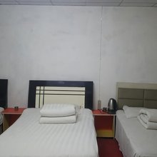 郑州中南宾馆(货栈街地铁站店)