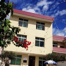 登巴国际连锁客栈(泸定牛背山民居店)