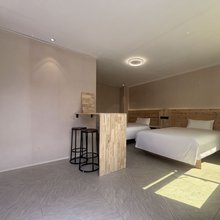 吉隆云上拾光民宿(乃夏村店)
