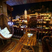 凤凰翔云阁精品临江民宿
