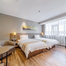 达州8天主题酒店