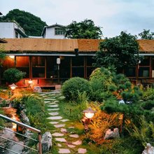 万峰林乡山边境民宿(乡愁集市布依八音堂店)