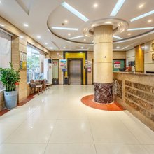 深圳中星酒店(东门晒布地铁站店)