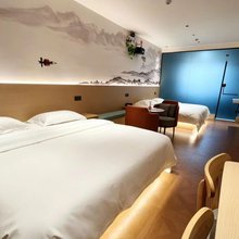 岚阁·Light Luxury汴京逸境美宿(万岁山武侠城清明上河园店)