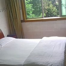 菠萝招待所