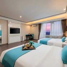 YellowRiver Capital飞天如意酒店(兰州张掖路省政府地铁站店)