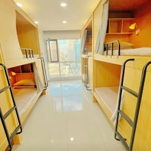 铭雨轩青年民宿(新百广场店)