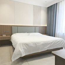 南阳青雅轻奢酒店
