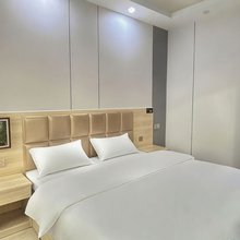 云涧·久庭民宿(海口美兰机场店)