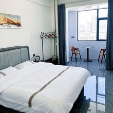 轩鸿福居民宿(太原学院店)