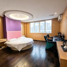 德玛电竞酒店(桐庐富春江店)