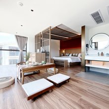 苗养部落康旅酒店