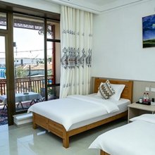 绿清·Breeze·风栖小院(特克斯八卦城离街店)
