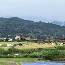 童年池塘边民宿
