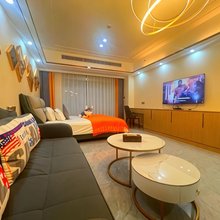 迪曼假日酒店(融创乐园店)