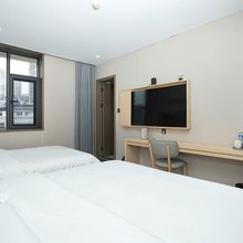 重庆朵兰大酒店(黔江汽车南站店)