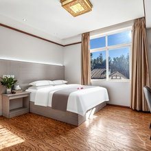 西昌18度假日客栈(火把广场湿地公园店)