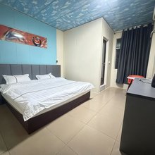 启航精品公寓(壹中心店)