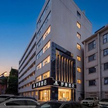 罗漫酒店(郑州火车站西广场|中铁泰和里店)
