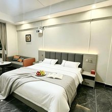 鑫晨公寓(珠海金湾机场店)