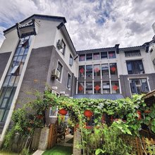 岚栖民宿(老君山景区云景索道店)