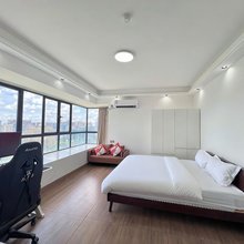鲸鱼电竞公寓(湛江京仕佰公馆店)