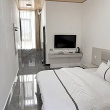 雪燕民宿