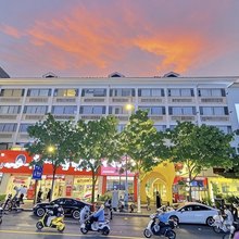 柠下酒店(龙洞商业步行街店)