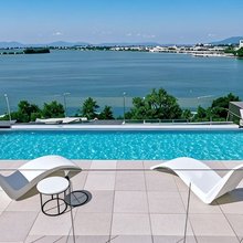 汀风湖景泳池度假美宿(白藤头海鲜市场店)