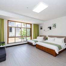 桐庐昱悦民宿(OMG心跳乐园店)