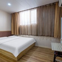 伊帆酒店(长治医学院店)