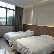 昊荣民宿(旧州古镇店)