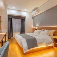 石家庄云墨公寓(新百广场地铁站店)