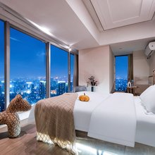 千禧里享悦行政服务公寓(成都锦华万达东光地铁站店)