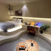 漾Lover设计师·智能民宿(万达广场店)