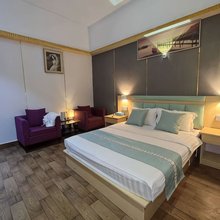 华美公寓(厚街万达广场店)